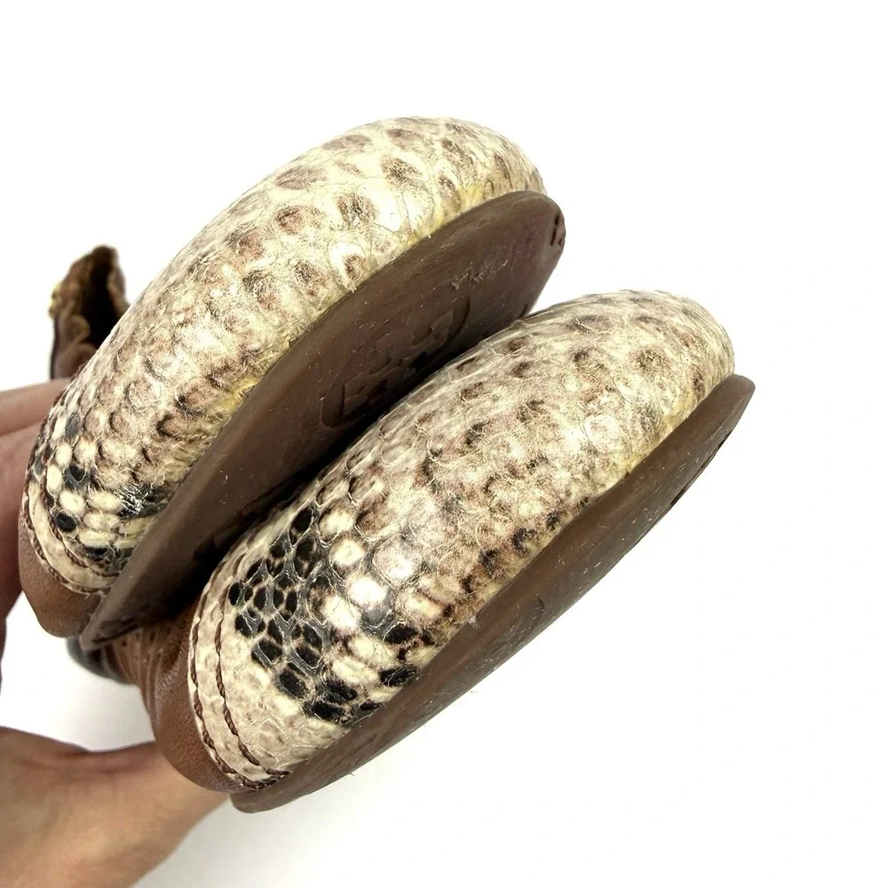 Tory Burch Abbey Flats 6.5 Brown Snakeskin Cap Toe Leather‎ Slip On Gold Logo